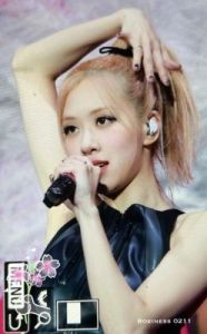  揭秘：为何女团Blackpink成员朴彩英在观众中不受欢迎的四大原因