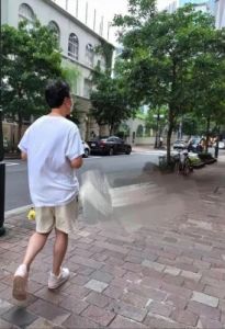 李易峰背景揭秘：父亲李瀚文与王健林同市，王思聪为其“兄弟”？