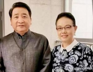 姜昆：26年前不顾妻子反对收养6岁孤儿如今养子成了他的骄傲